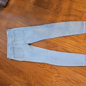 We The Free Light Blue Cropped Jeans with Frayed Hem